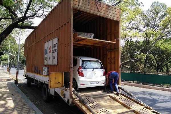 Enclosed car transport service in Mumbai